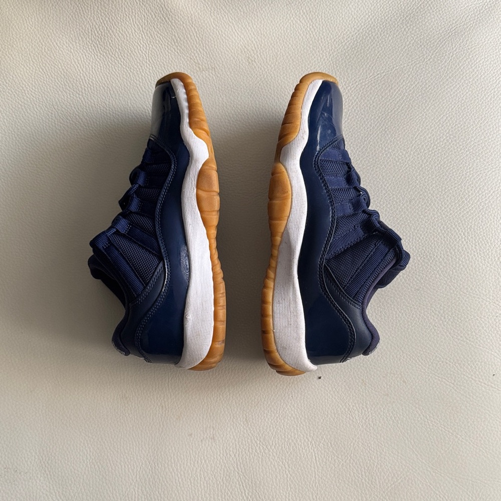 Jordan Kids Navy and Tan Sneakers